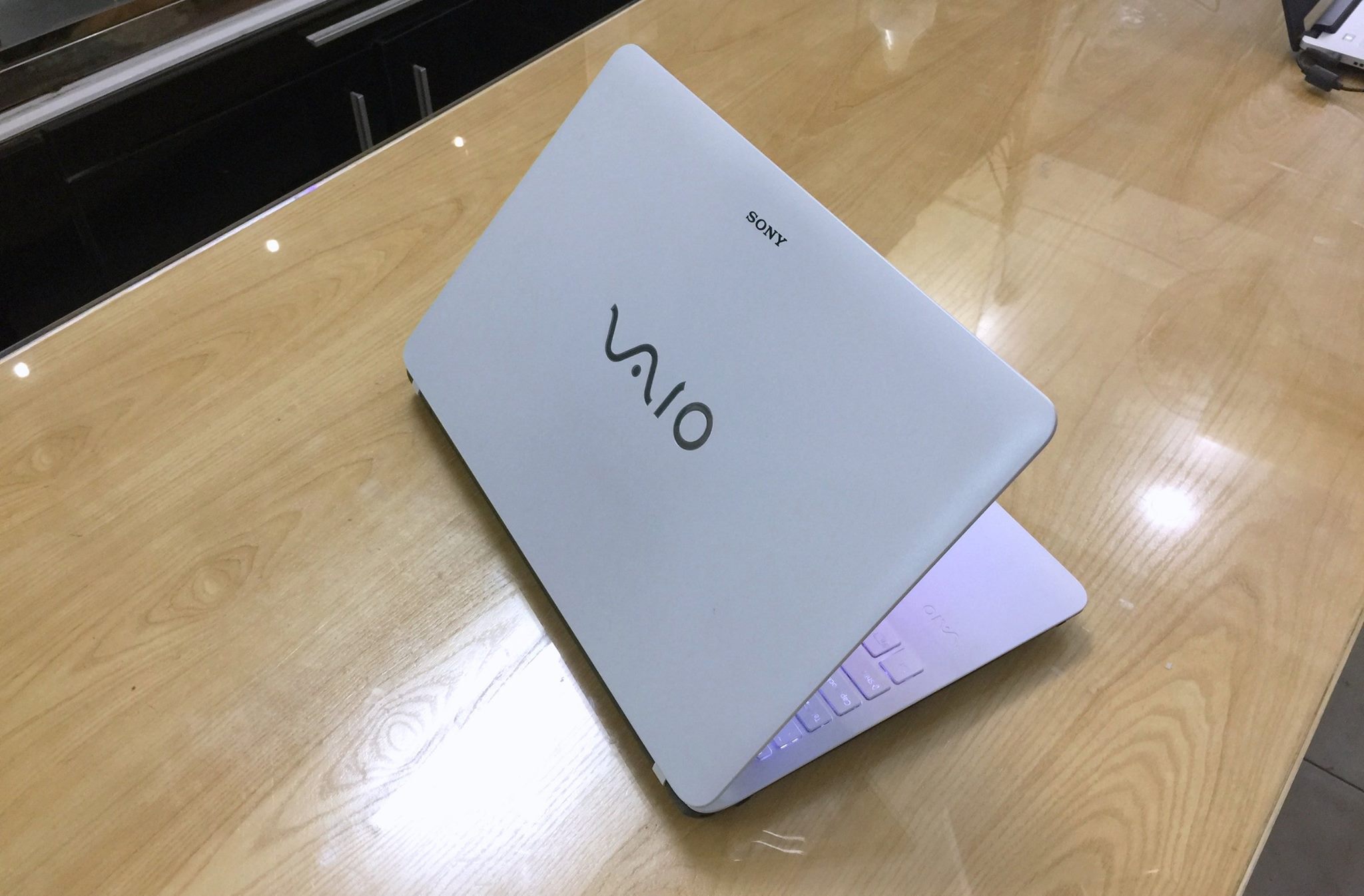 Laptop Sony Vaio Fit SVF15A13SG_6.jpg